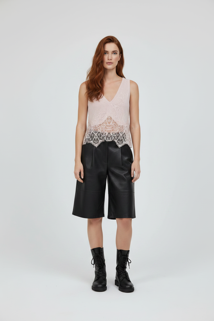 4 – Blush lace hem close-up