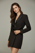 5 – Hand on Lapel