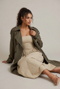 Angled floor-seated editorial