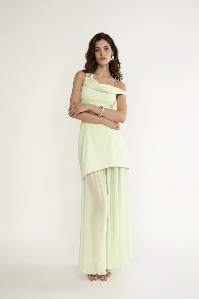 Arms crossed elegant