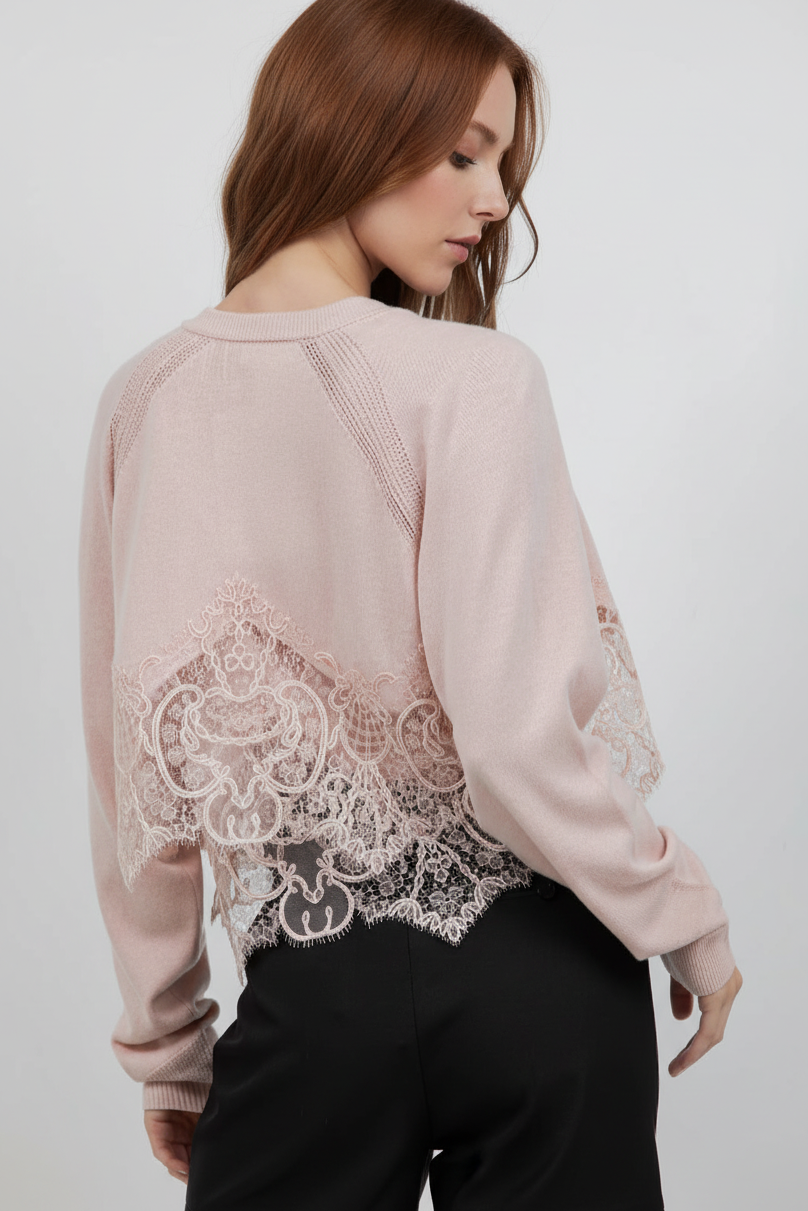 Blush Close-Up 3 – ¾ back + shorts