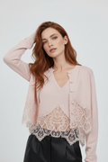 Blush Half 3 – Hand in hair