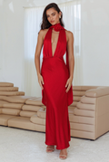 Dress editorial pose 10