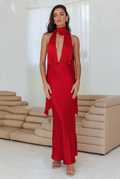 Dress editorial pose 4