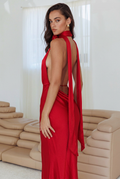 Dress editorial pose 9