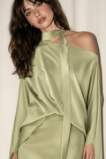 Finley Green - Neckline Detail