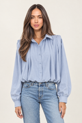 Front facing, 3/4 length
