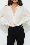 Image 5 – Neckline Lace Detail