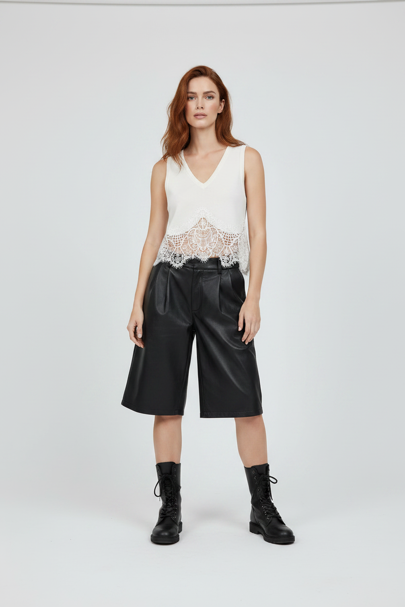 Ivory 10 – Wide stance