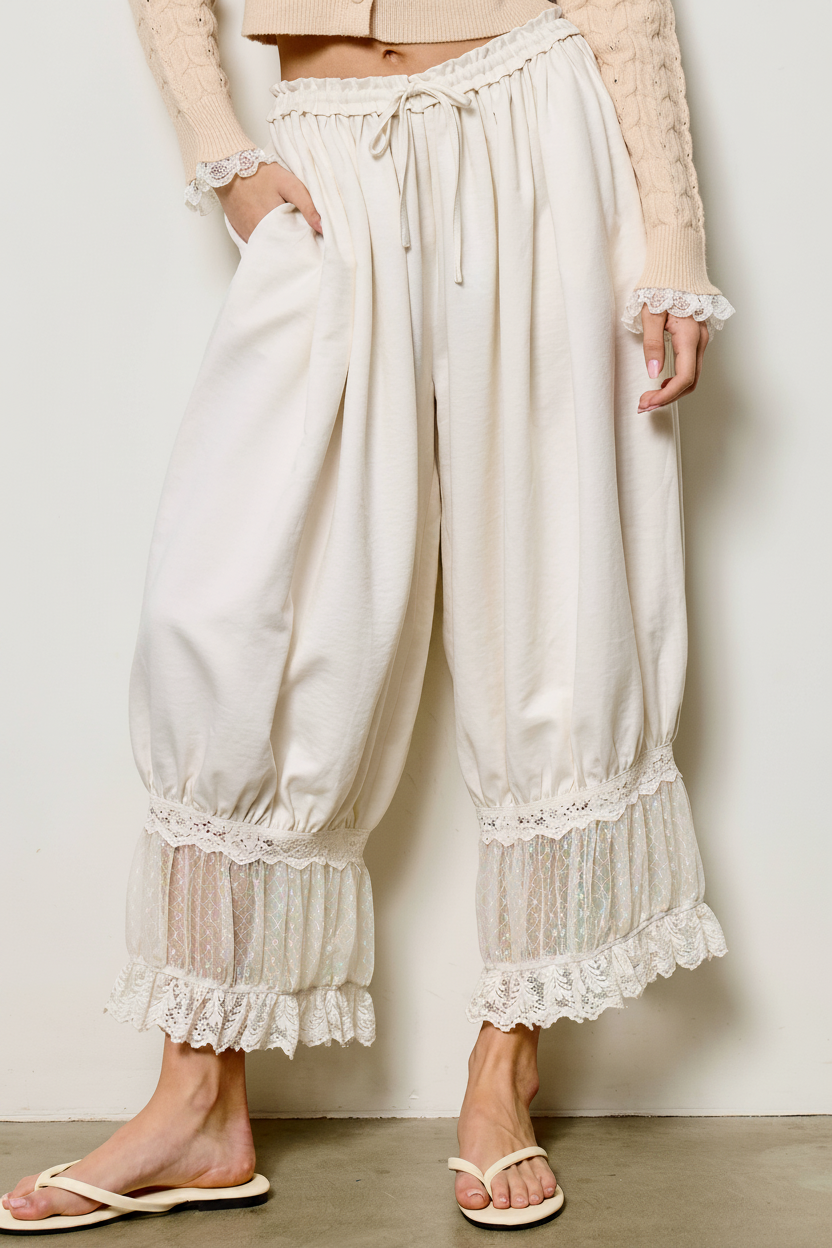 Lace hem detail