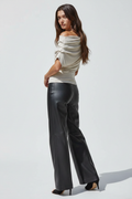 Pose 2 – Over the Shoulder