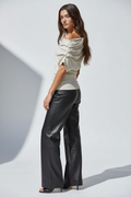 Pose 2 – Over the Shoulder