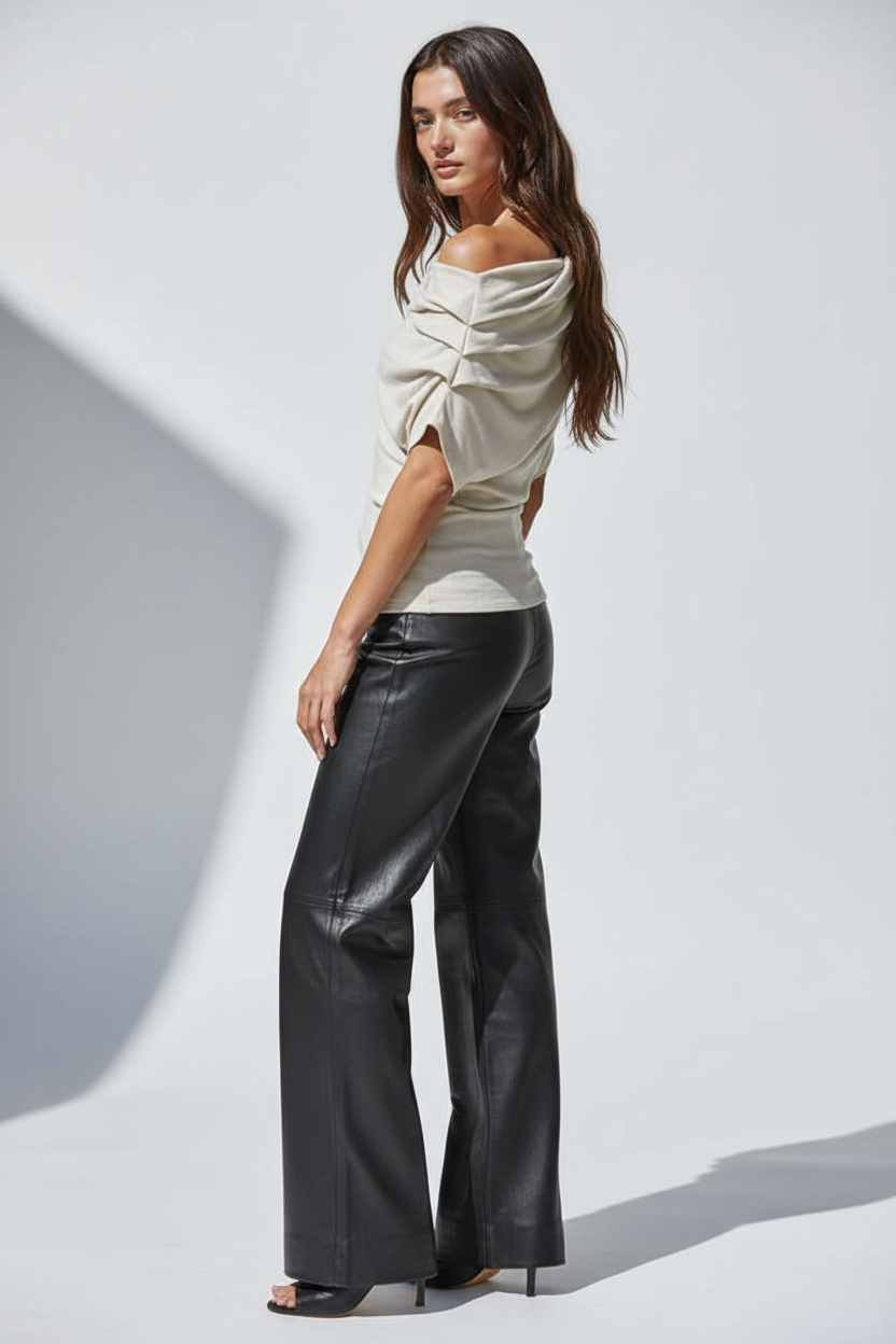 Pose 2 – Over the Shoulder