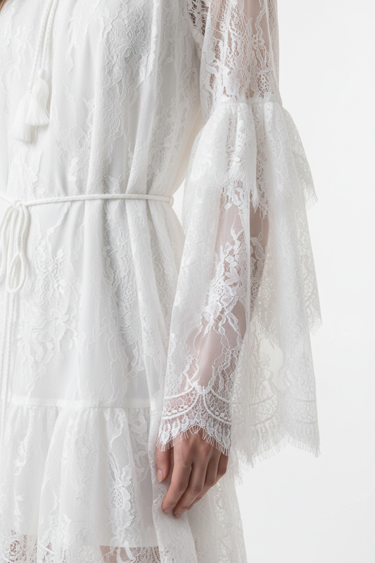 Ruffle sleeve detail