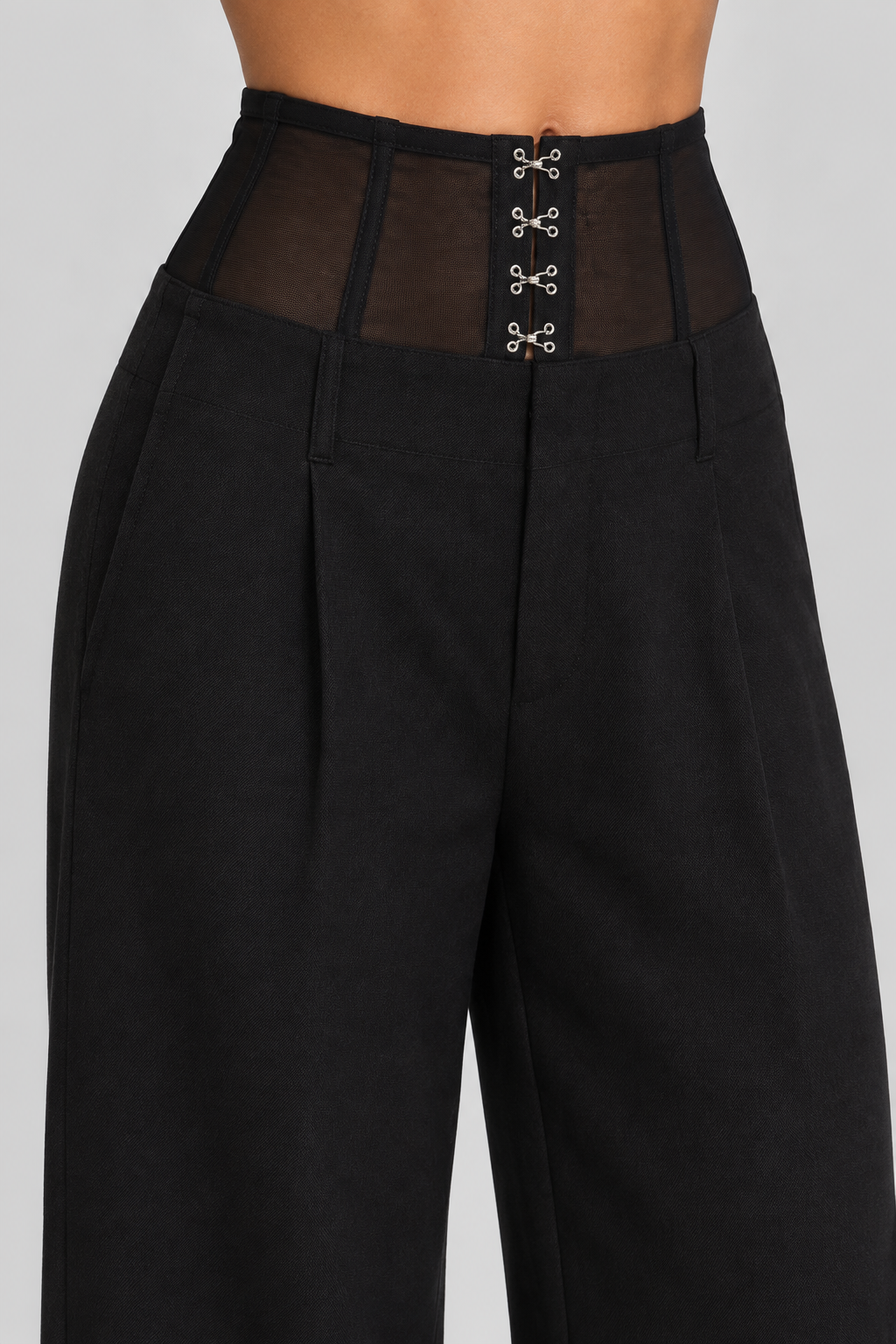 Three-quarter waistband close-up