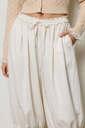 Waist detail